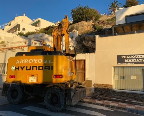 Derribo y retirada de escombros en Castell de Ferro